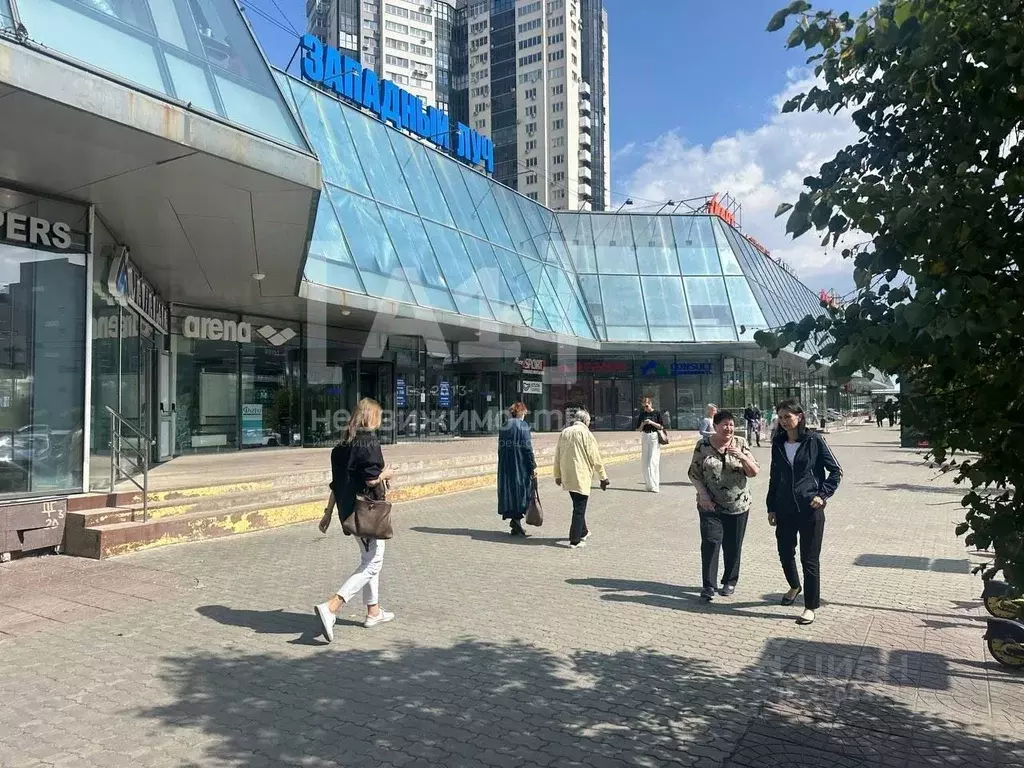 Торговая площадь в Челябинская область, Челябинск ул. Труда, 160 (111 ... - Фото 1