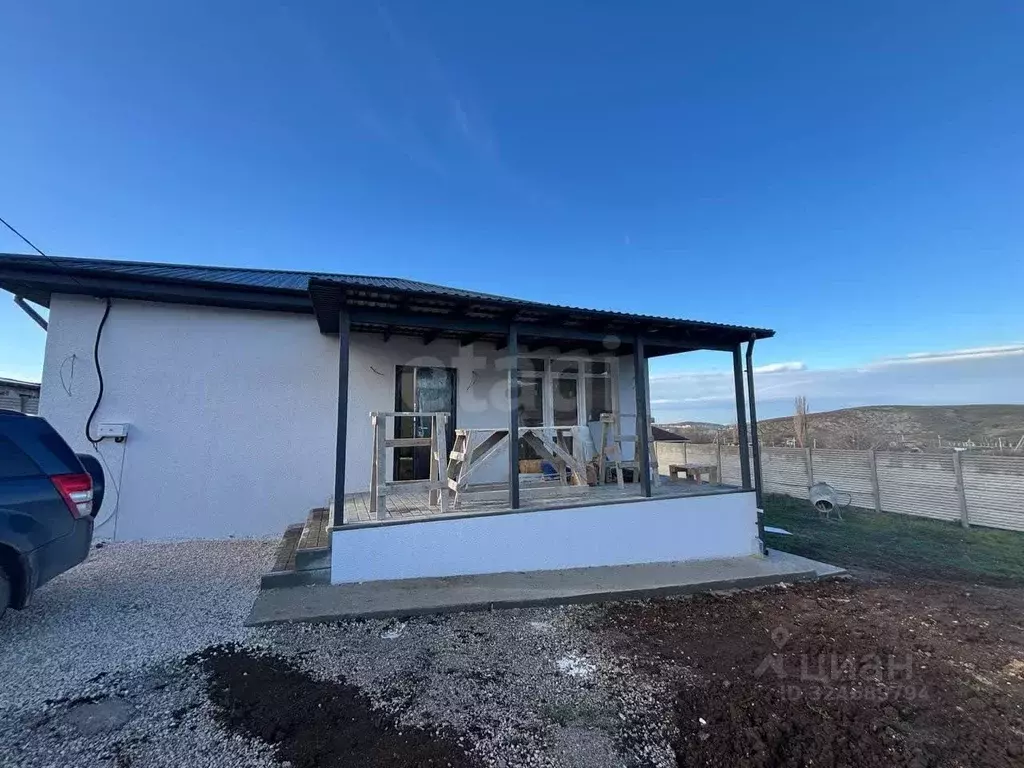 Дом в Крым, Симферопольский район, Трудовское с/пос, с. Строгоновка ... - Фото 2