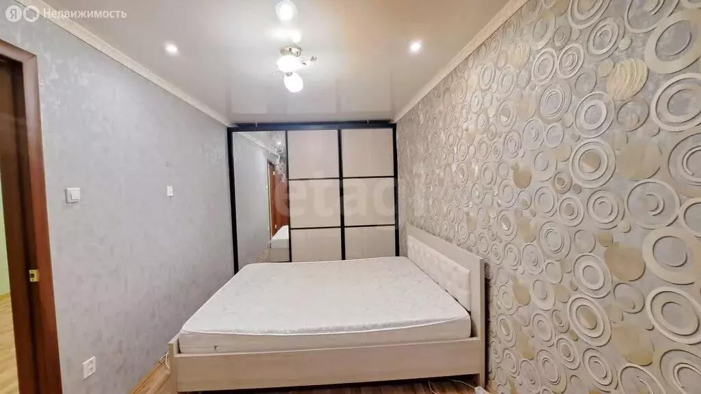 2-комнатная квартира: Златоуст, проспект имени Ю.А. Гагарина, 3-я ... - Фото 2