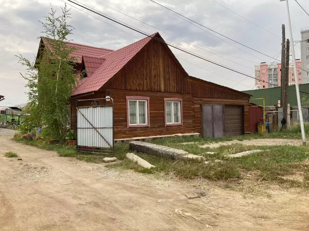 Дом в Саха (Якутия), Якутск ул. Маяковского (104 м) - Фото 1