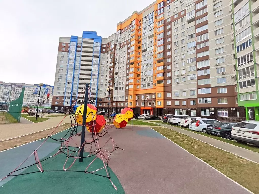 2-к кв. Брянская область, Брянск ул. Горбатова, 24 (69.0 м) - Фото 2