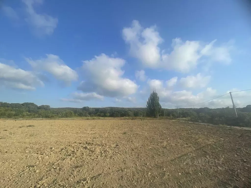 Участок в Севастополь с. Фруктовое, ул. Ленина (4.0 сот.) - Фото 1