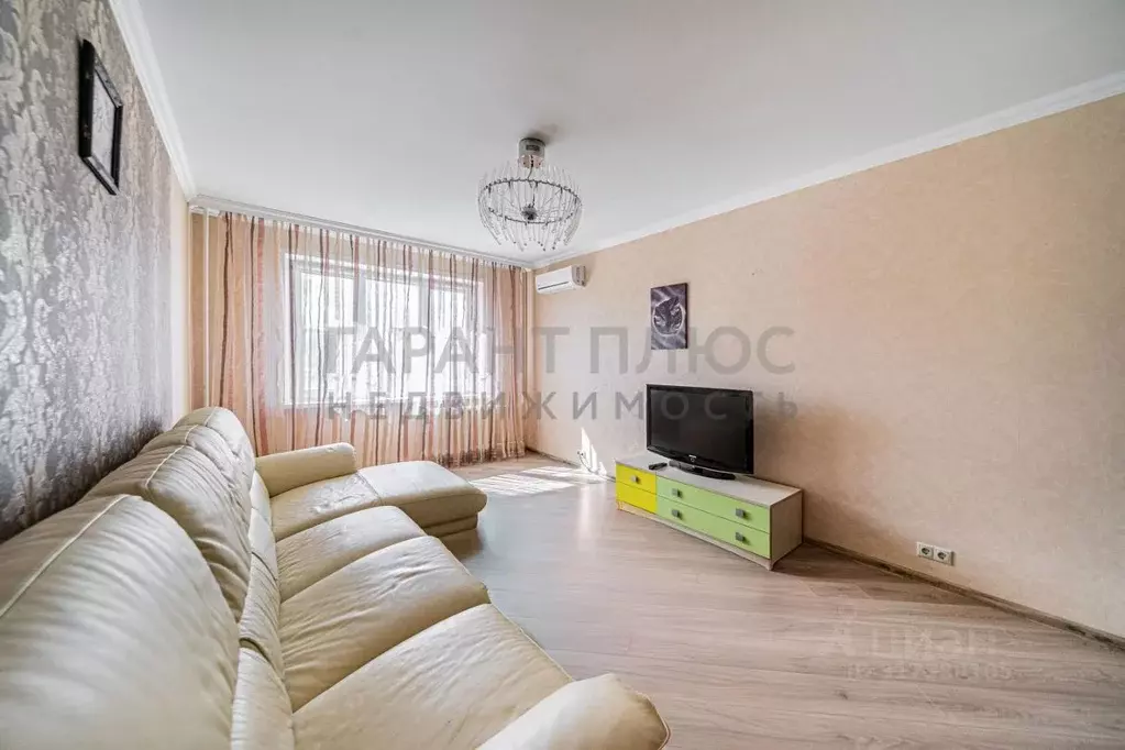 2-к кв. Липецкая область, Липецк ул. Теперика, 2 (67.5 м) - Фото 0