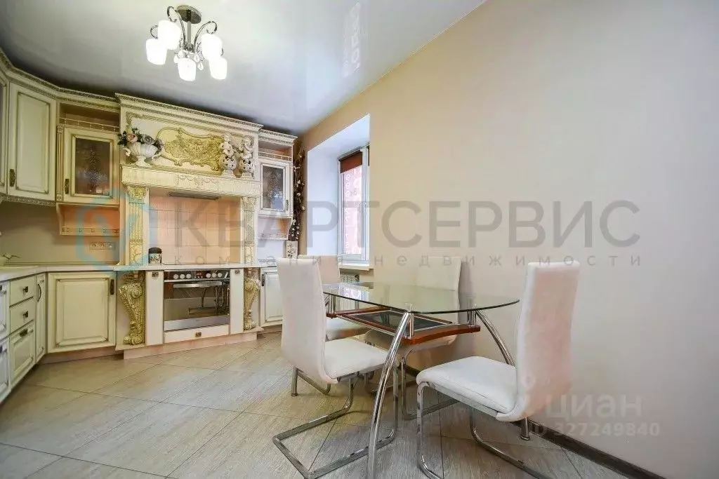 3-к кв. Омская область, Омск просп. Комарова, 16 (88.7 м) - Фото 1