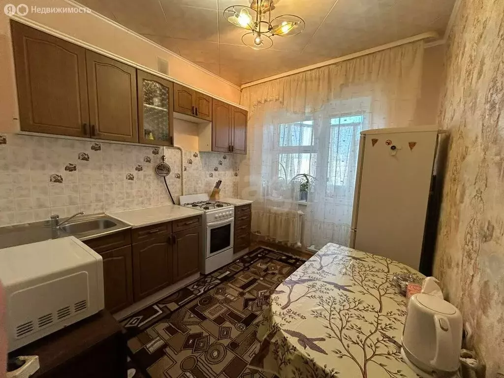 2-комнатная квартира: Новый Уренгой, улица Геологоразведчиков, 12А ... - Фото 1