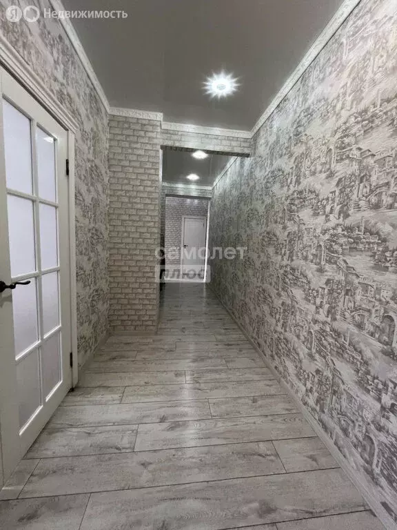 3-комнатная квартира: Октябрьский, проспект Ленина, 7 (80 м) - Фото 1