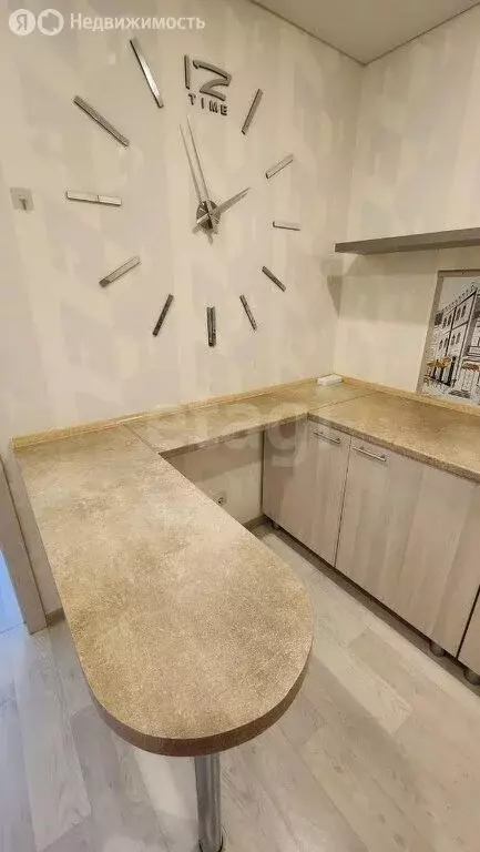 Квартира-студия: Саратов, улица имени Академика Н.Н. Семёнова, 11Б ... - Фото 1