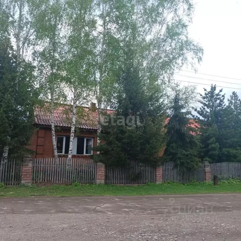 Дом в Красноярский край, Березовский район, Есаульский сельсовет, с. ... - Фото 0