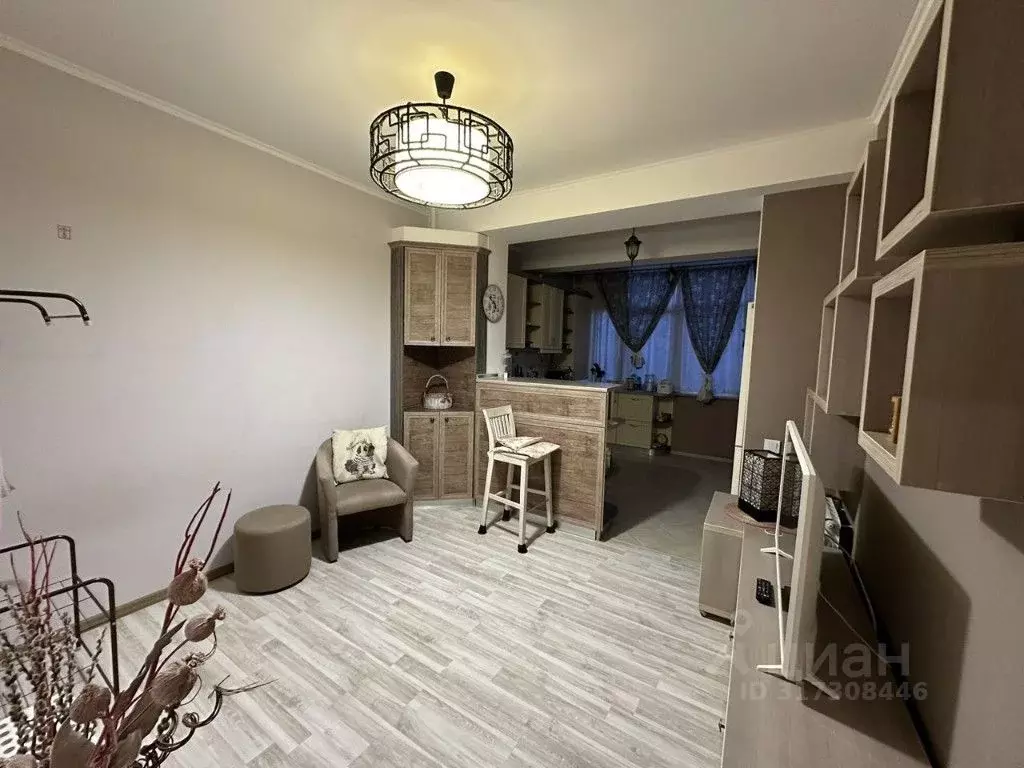 3-к кв. Крым, Симферополь ул. Училищная, 22 (80.0 м) - Фото 1