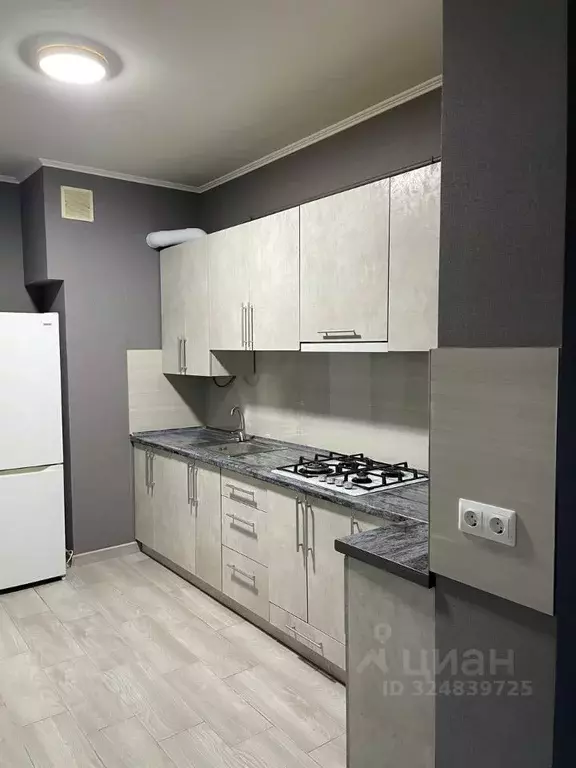 1-к кв. Крым, Симферополь ул. Железнодорожная, 1Ж (38.0 м) - Фото 1