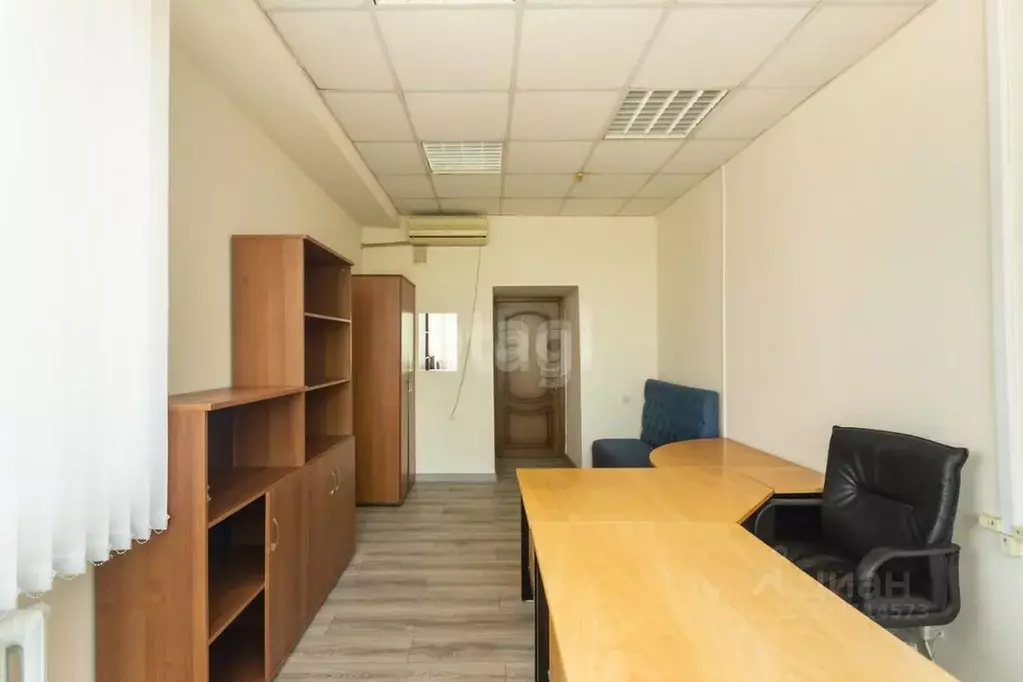 Офис в Ростовская область, Ростов-на-Дону Привокзальная пл., 1/2 (100 ... - Фото 1