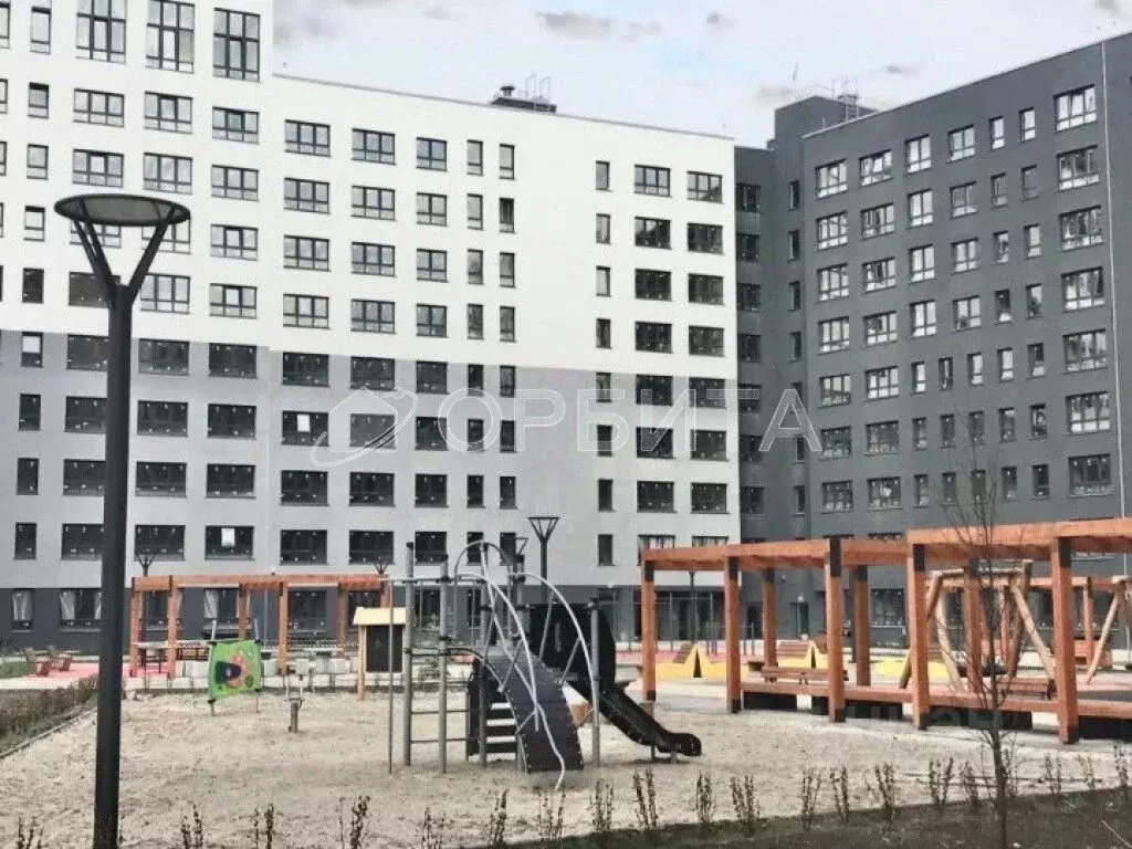 2-к кв. Тюменская область, Тюмень Рощино мкр, ул. Александра ... - Фото 2