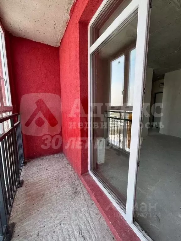 Студия Тюменская область, Тюмень ул. Краснооктябрьская, 16 (30.0 м) - Фото 1