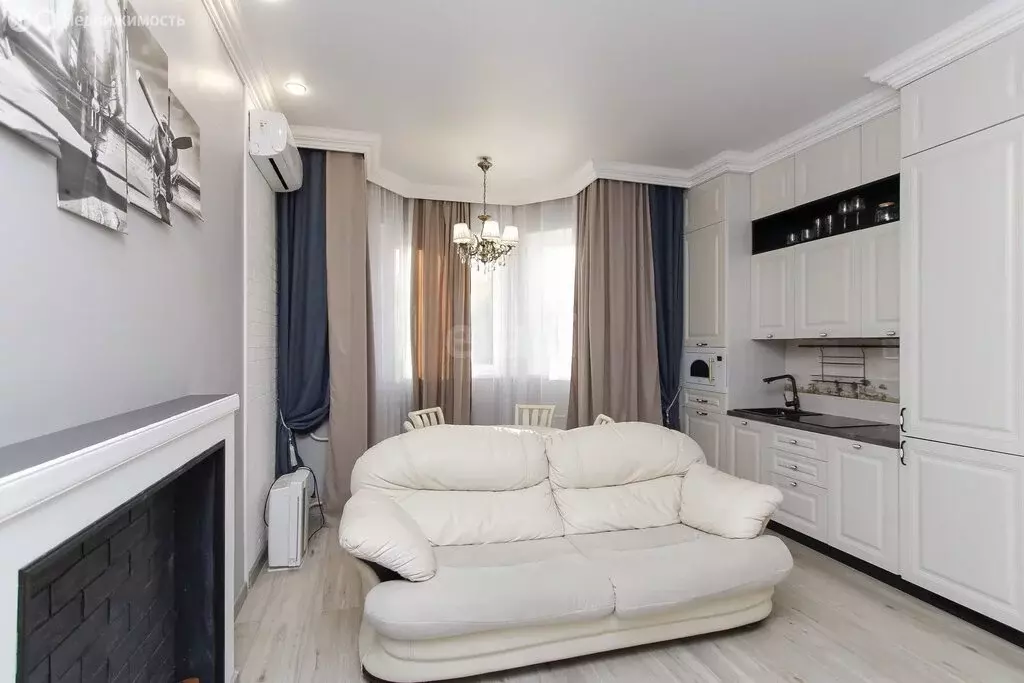 1-комнатная квартира: Тюмень, улица Ленина, 63 (59.6 м) - Фото 2