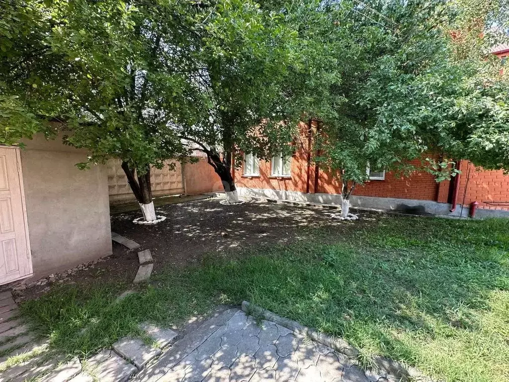 Дом в Ингушетия, Назрань ул. Горчханова, 39 (210 м) - Фото 1