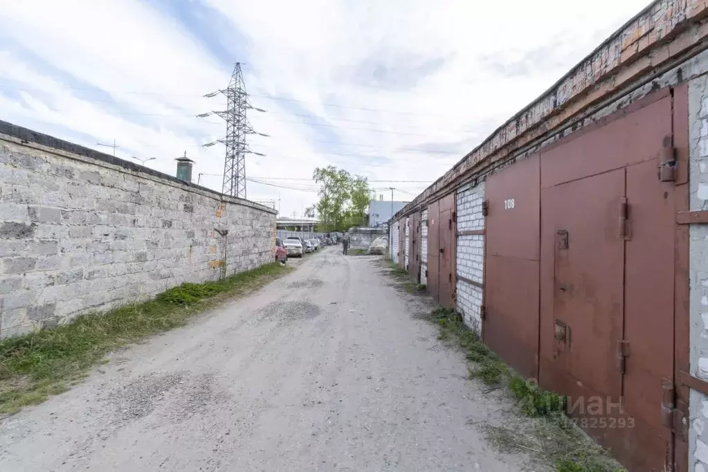 Гараж в Тюменская область, Тюмень ул. 50 лет ВЛКСМ, 123 (17 м) - Фото 0