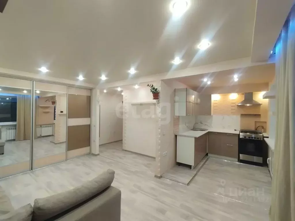 2-к кв. Челябинская область, Кыштым ул. Дзержинского, 5 (43.0 м) - Фото 1