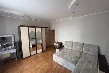 2-к кв. Крым, Евпатория ул. Кирова, 82 (50.0 м) - Фото 0