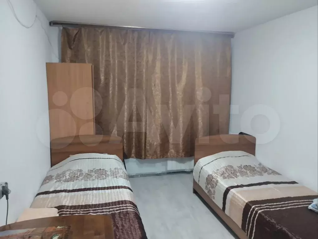 Комната 18 м в 4-к., 1/5 эт. - Фото 0