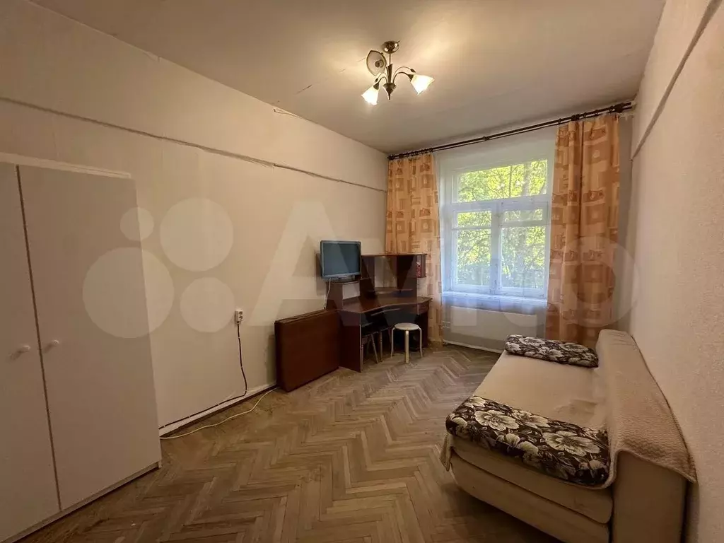 Комната 15 м в 3-к., 2/4 эт. - Фото 1