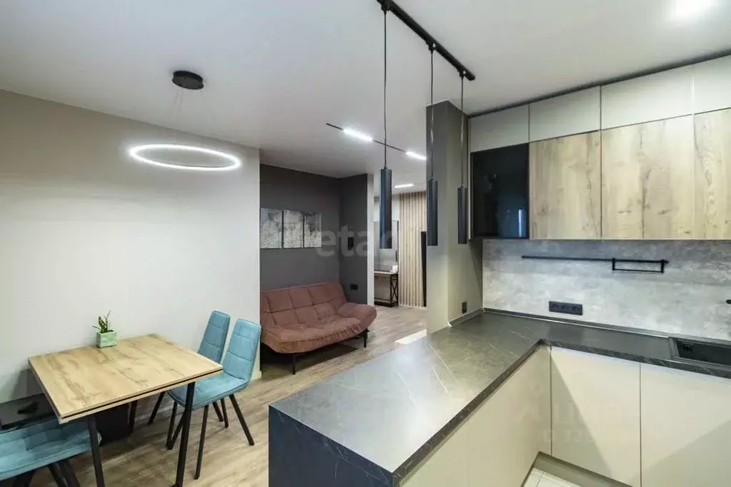 2-к кв. Тюменская область, Тюмень ул. Достоевского, 18 (84.5 м) - Фото 1