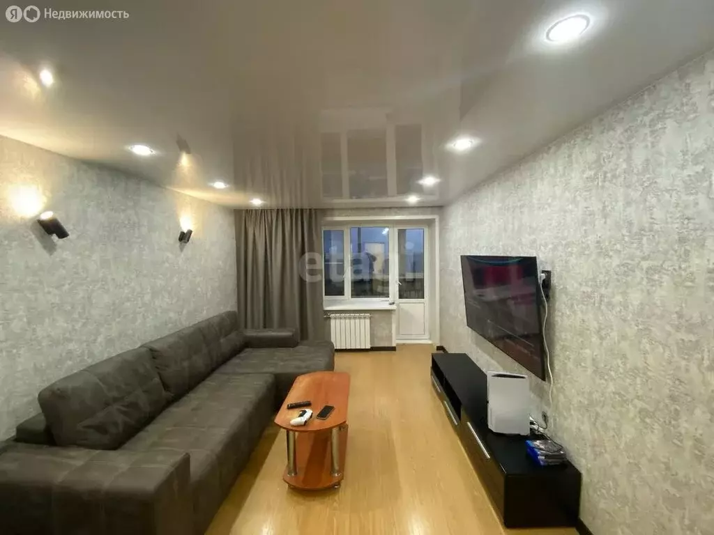 2-комнатная квартира: Сыктывкар, проспект Бумажников, 42 (49.6 м) - Фото 0