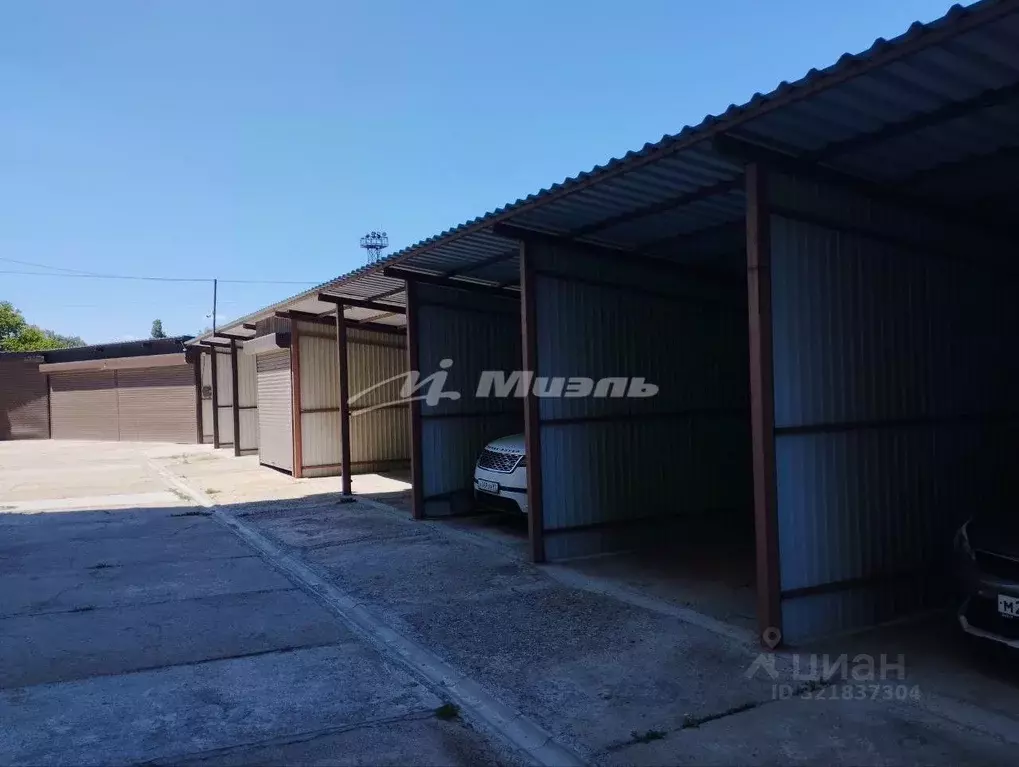 Гараж в Крым, Симферопольский район, с. Перово ул. Пригородная, 34 (30 ... - Фото 1