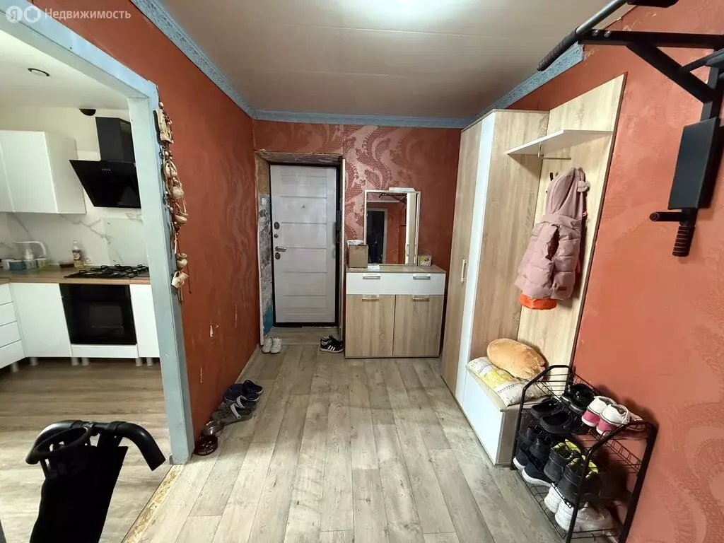3-комнатная квартира: Белозерск, Комсомольская улица, 66 (64.7 м) - Фото 0