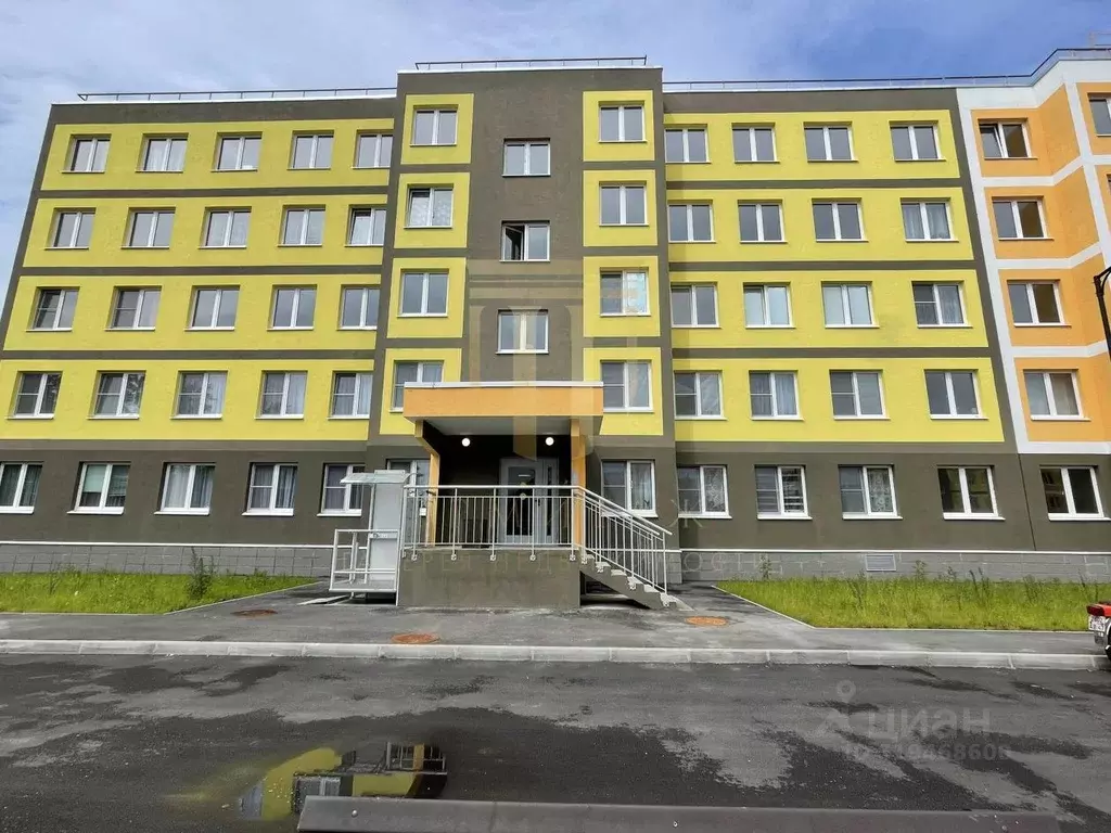 3-к кв. Ленинградская область, Сясьстрой Волховский район, ул. Карла ... - Фото 0
