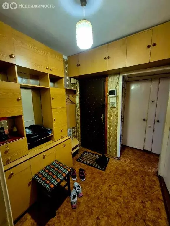 3-комнатная квартира: Великий Новгород, проспект Александра Корсунова, ... - Фото 2