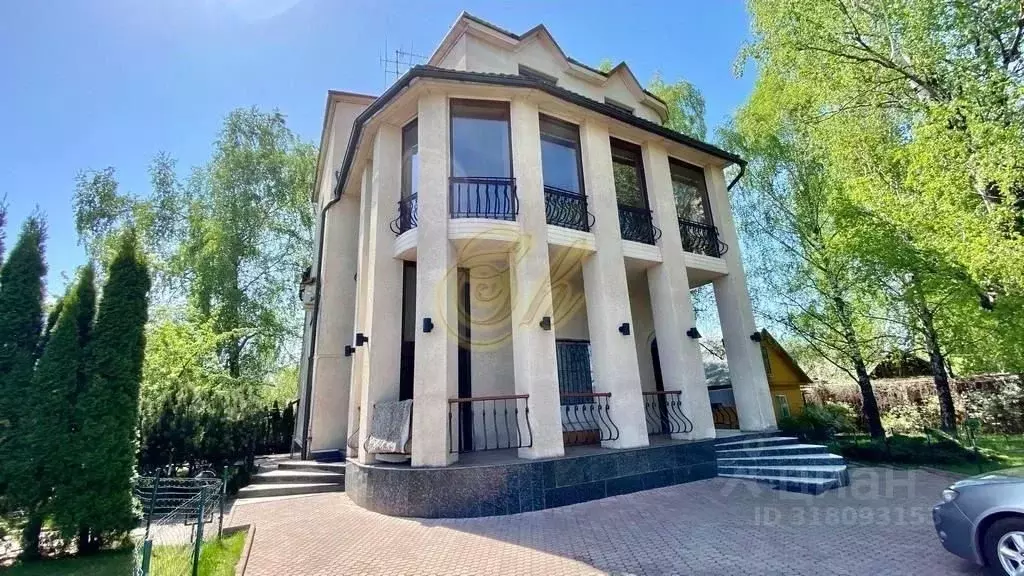 Дом в Московская область, Люберцы городской округ, Красково пгт ул. ... - Фото 1