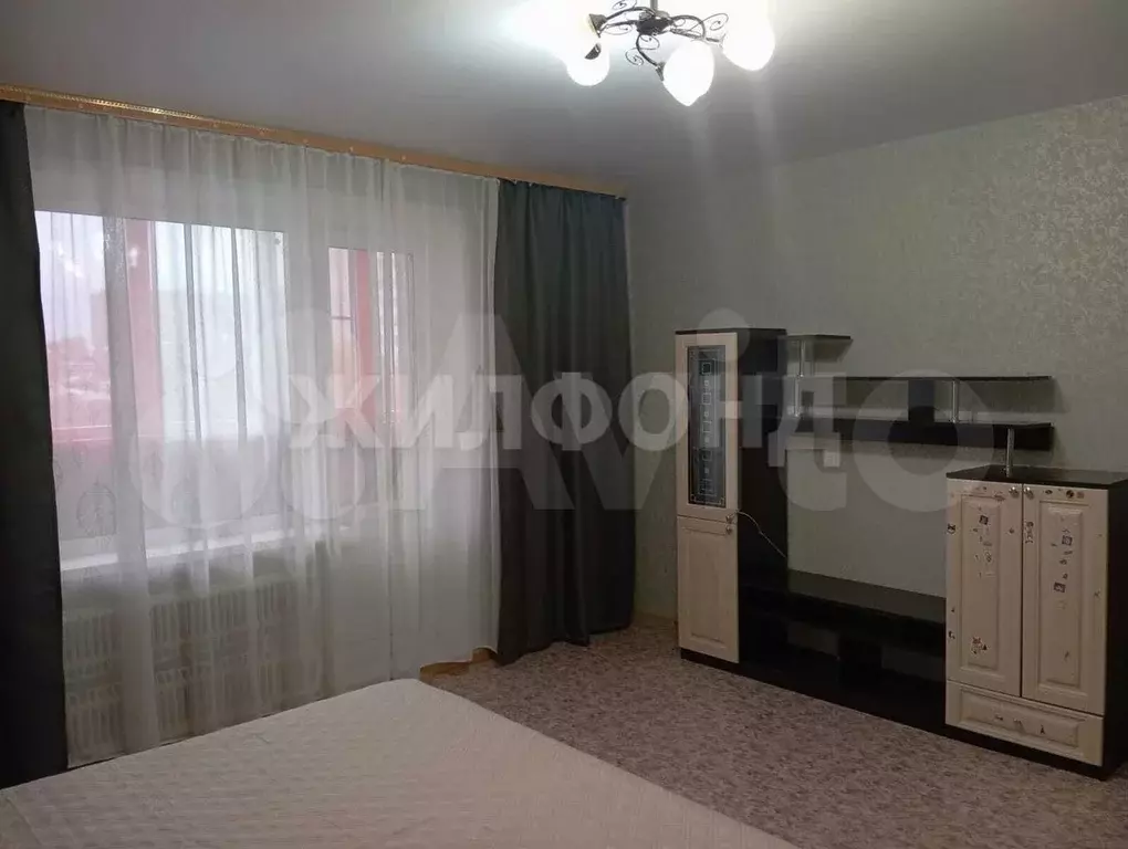 1-к. квартира, 42 м, 1/10 эт. - Фото 0