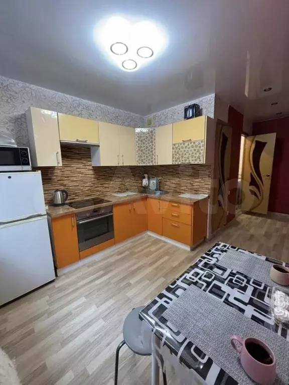 1-к. квартира, 40 м, 1/10 эт. - Фото 1