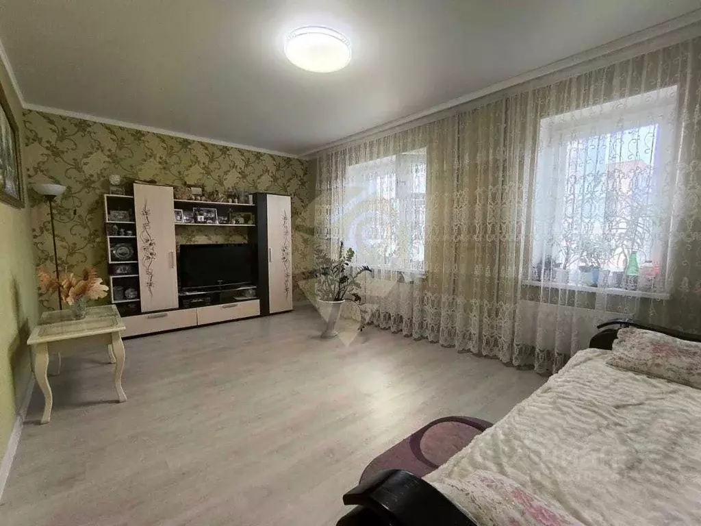 2-к кв. Белгородская область, Старый Оскол Космос мкр, 14 (64.24 м) - Фото 0