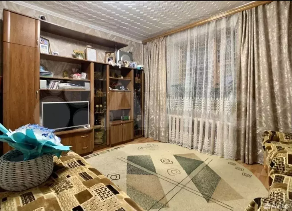4-к. квартира, 90 м, 1/1 эт. - Фото 1