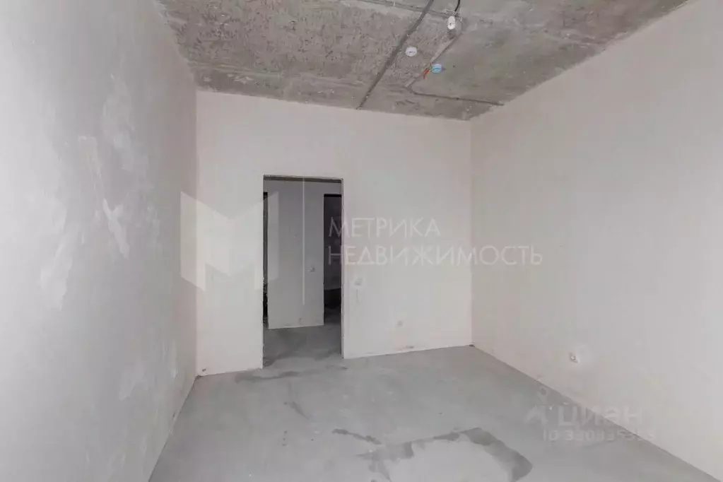 2-к кв. Тюменская область, Тюмень ул. Евгения Войнова, 7 (81.2 м) - Фото 1