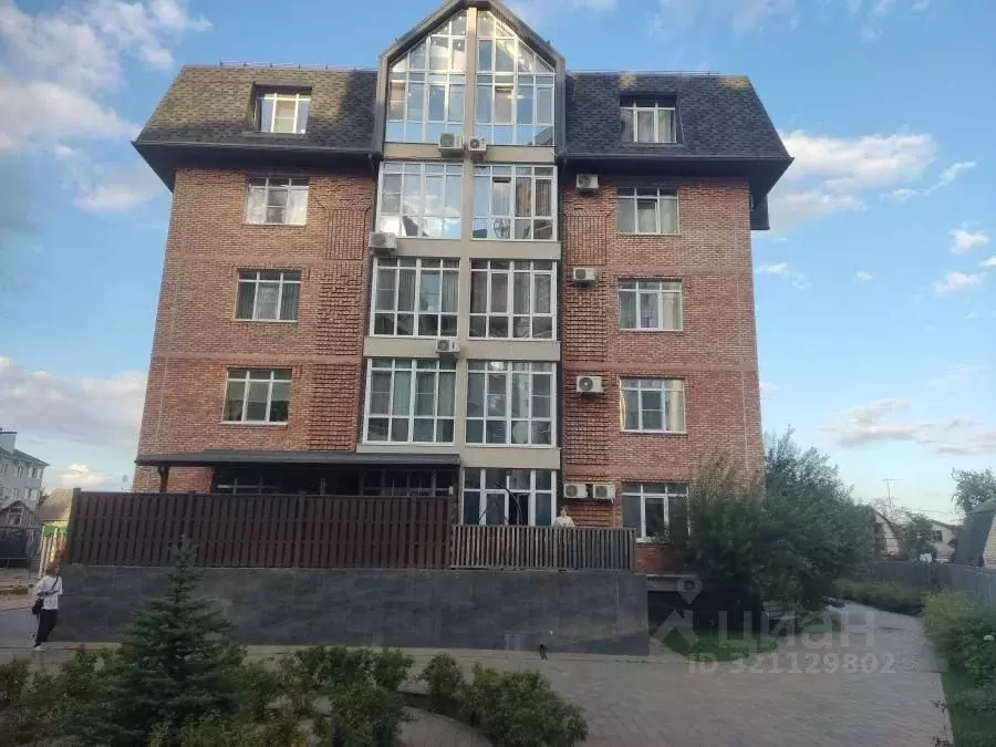2-к кв. Воронежская область, Воронеж ул. Ушинского, 20 (70.4 м) - Фото 0