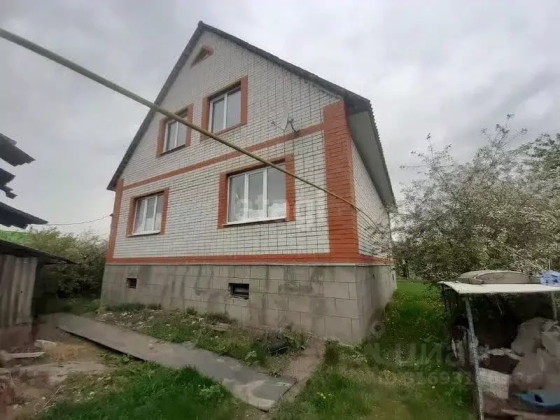 Дом в Белгородская область, Старооскольский городской округ, с. ... - Фото 1