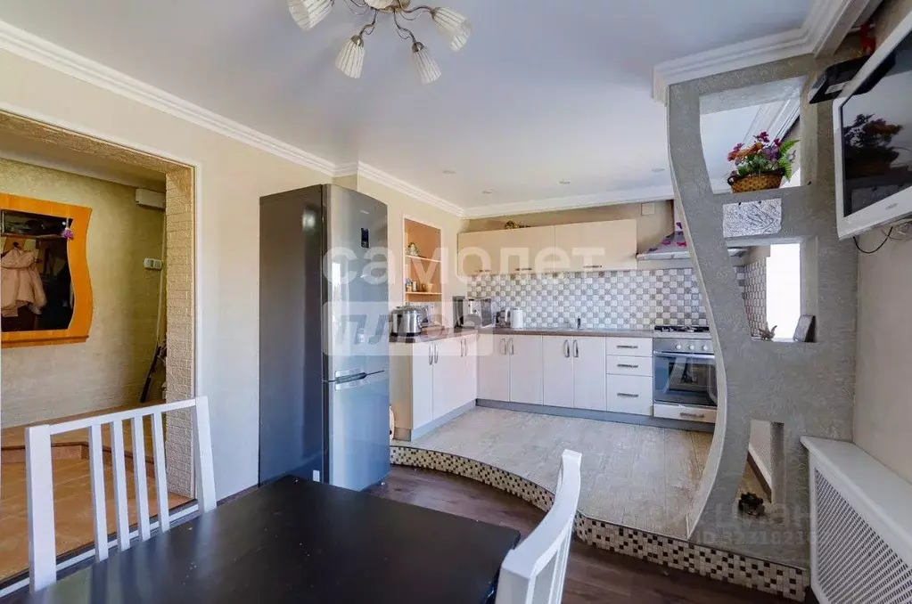 Дом в Челябинская область, Челябинск Северо-Крымская ул., 86 (151 м) - Фото 0