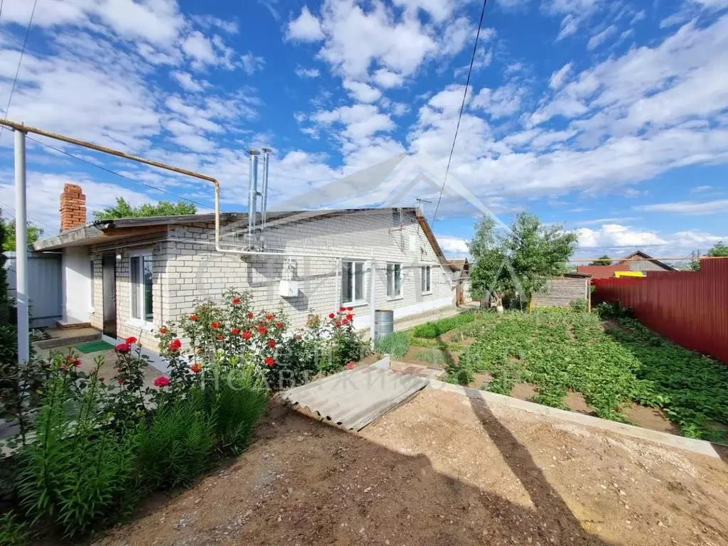Дом в Саратовская область, Саратов ул. 2-я Нефтегорская (63 м) - Фото 2