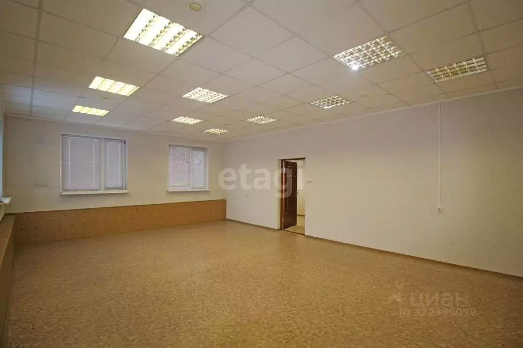 Офис в Ямало-Ненецкий АО, Новый Уренгой Крайняя ул., 14/1 (270 м) - Фото 1