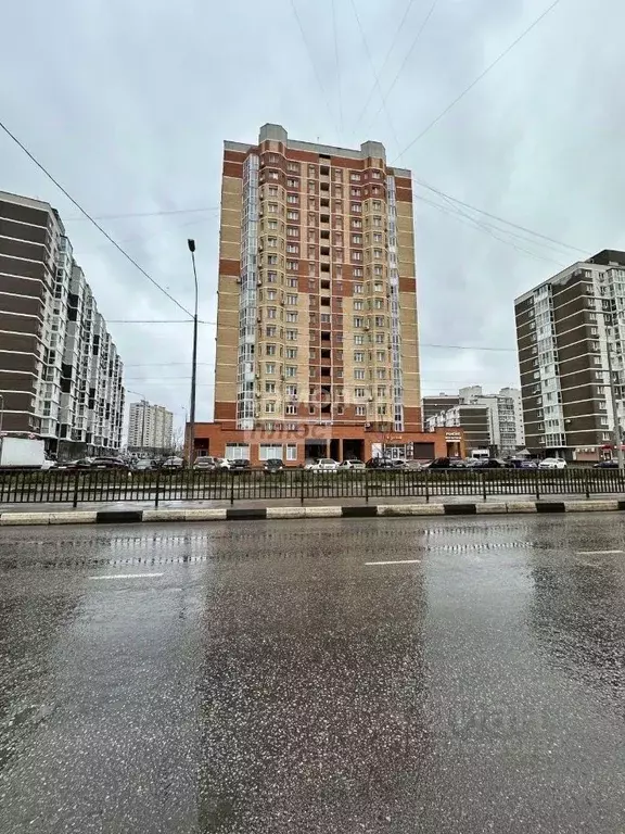 3-к кв. Липецкая область, Липецк ул. И.В. Свиридова, 8 (81.3 м) - Фото 1