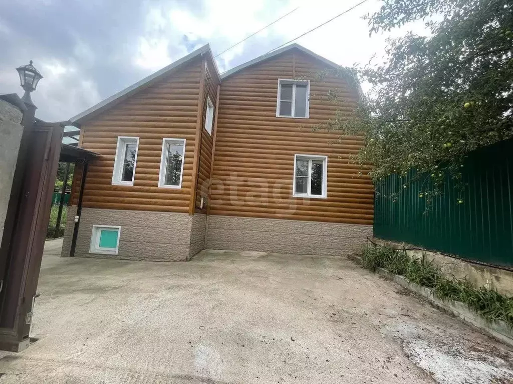 Дом в Ставропольский край, Кисловодск городской округ, пос. ... - Фото 0