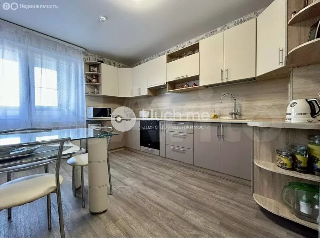 3-комнатная квартира: Казань, улица Андрея Адо, 17 (87.3 м) - Фото 2