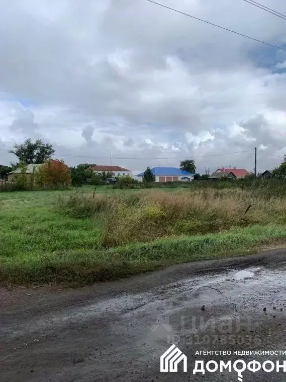 Участок в Омская область, с. Азово проезд Новый (10.0 сот.) - Фото 1