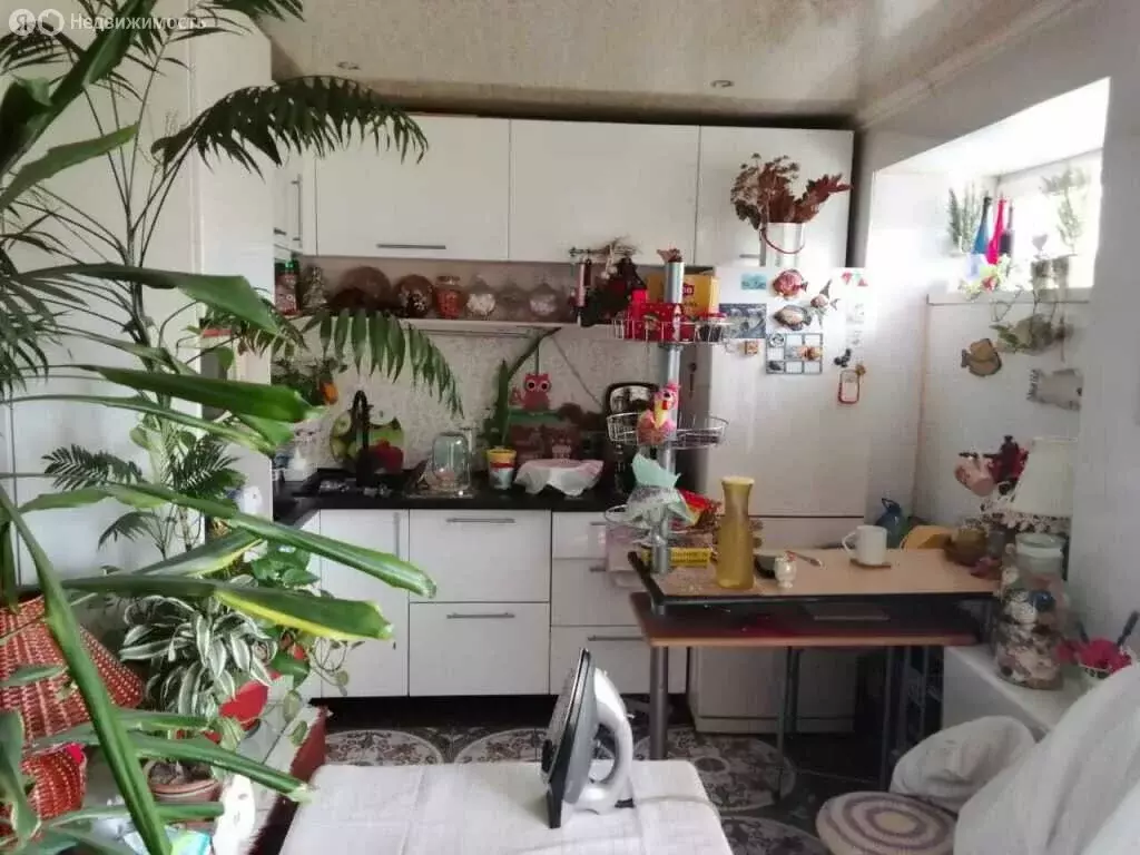 3-комнатная квартира: Новокузнецк, улица Кирова, 49 (41.5 м) - Фото 0