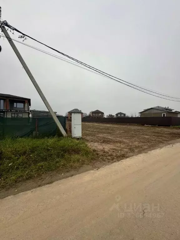 Участок в Московская область, Красногорск городской округ, д. ... - Фото 1