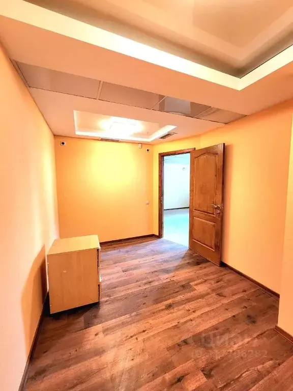 Помещение свободного назначения в Саратовская область, Саратов просп. ... - Фото 2