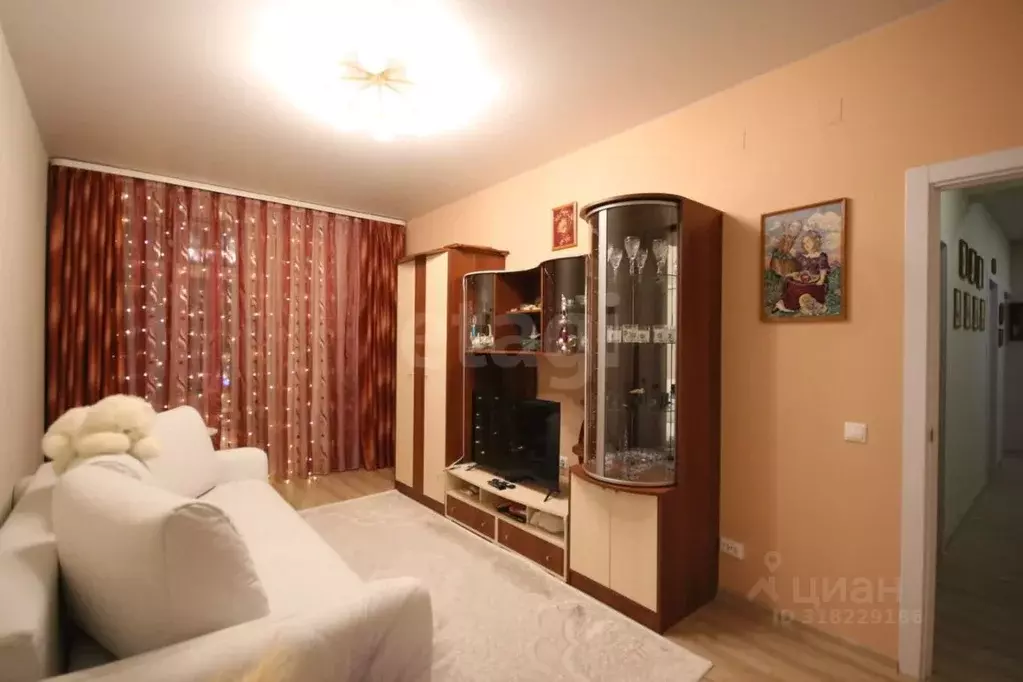 3-к кв. Ямало-Ненецкий АО, Новый Уренгой Славянский мкр, 1/4 (67.7 м) - Фото 0