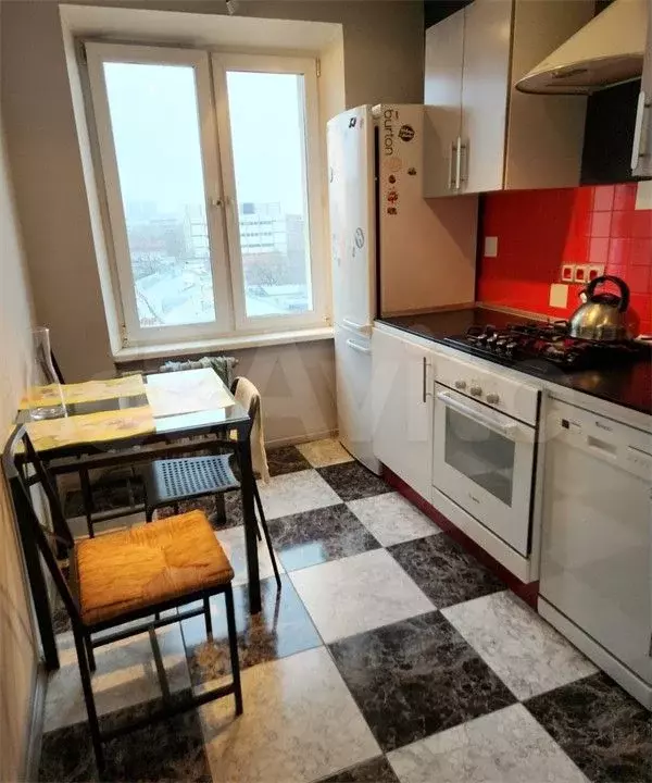 2-к. квартира, 40 м, 9/9 эт. - Фото 1